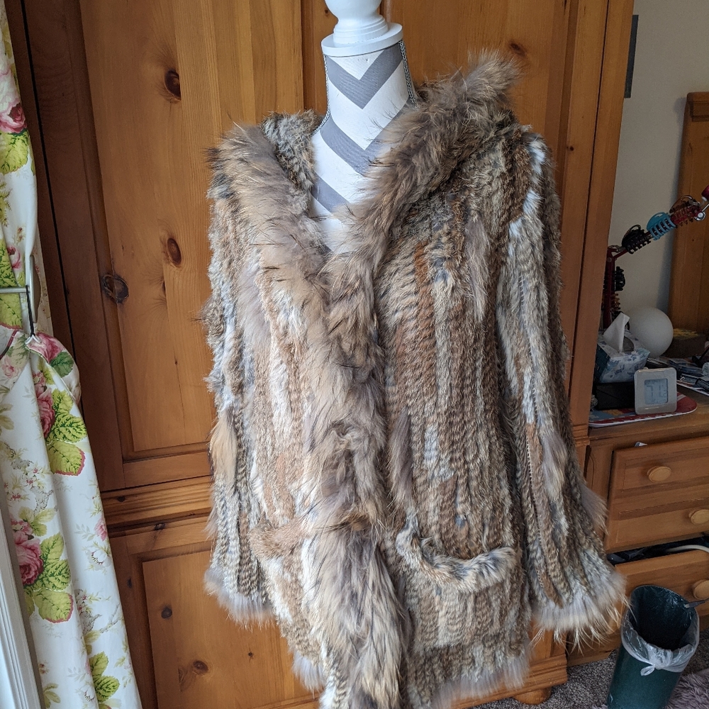 Soft real rabbit fur knit sweater see measurements ultra soft and flowy, EUC
